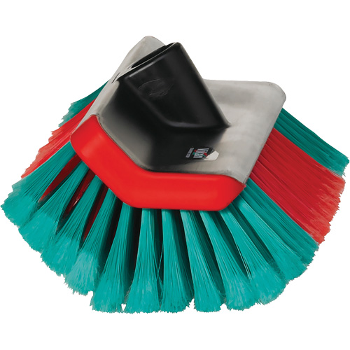 Brosse &agrave; alimentation en eau pour nettoyage des parties hautes et basses des v&eacute;hicules de la s&eacute;rie Transport Ontario Safety Products