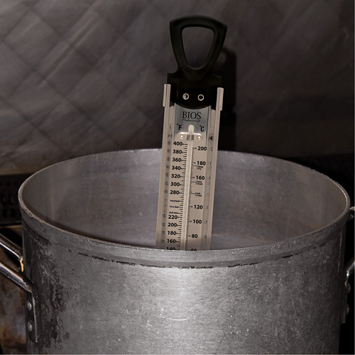 Thermom&egrave;tre &agrave; friture/ bonbons haut de gamme, Contact, Num&eacute;rique, 60-400°F (20-200°C) Ontario Safety Products