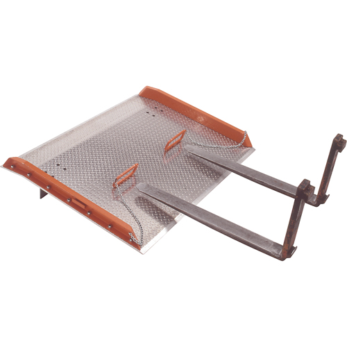 Rampes de chargement en aluminium - Poign&eacute;es pour chariots &agrave; fourches Ontario Safety Products