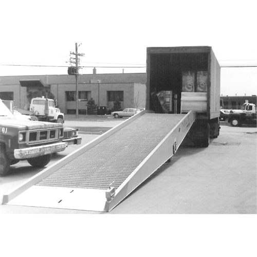 Mobile Yard Ramp, 20000 lbs. Capacity, 84" W x 30' L Ontario Safety Products