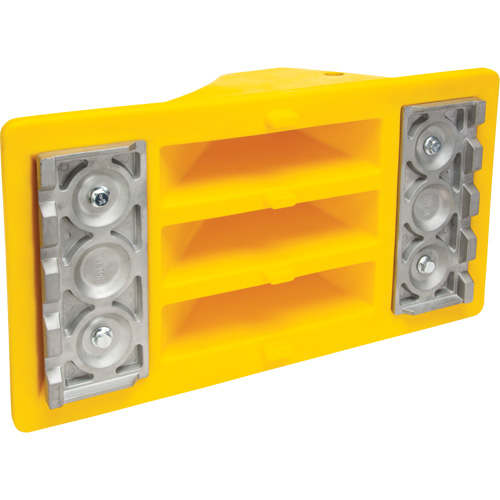 Cales de roue avec surface antid&eacute;rapante en aluminium, Polyur&eacute;thane, Jaune s&eacute;curit&eacute; OSHA, 11-1/4" la x 21" p x 12-1/4" h Ontario Safety Products