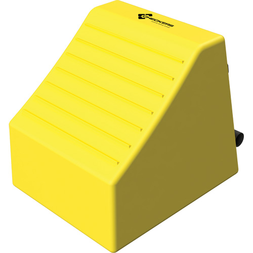Cale de roue ultra-robuste pour l'exploitation mini&egrave;re Checkers Safety, PEHD, Jaune, 14-1/2" la x 17-1/2" p x 16" h Ontario Safety Products