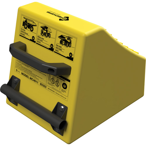 Cale de roue ultra-robuste pour l'exploitation mini&egrave;re Checkers Safety, PEHD, Jaune, 14-1/2" la x 17-1/2" p x 16" h Ontario Safety Products