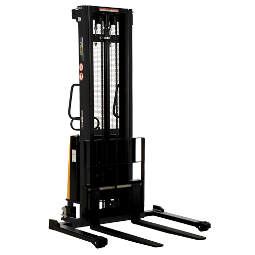 Gerbeur pour chariot &eacute;l&eacute;vateur, Fonctionnement &eacute;lectrique, Capacit&eacute; 2000 lb, Lev&eacute;e max 137" Ontario Safety Products