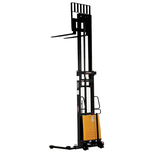 Gerbeur pour chariot &eacute;l&eacute;vateur, Fonctionnement &eacute;lectrique, Capacit&eacute; 2000 lb, Lev&eacute;e max 137" Ontario Safety Products