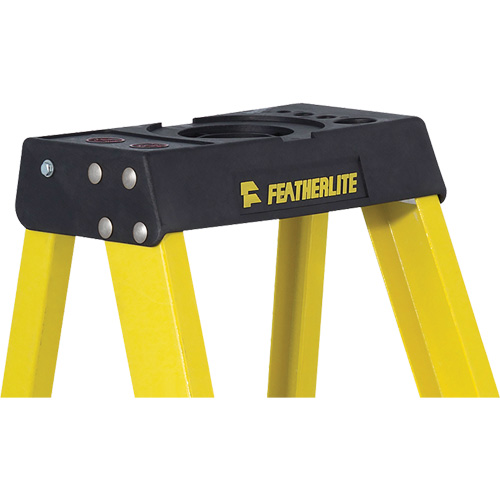 Industrial Heavy-Duty Stepladders (6400 Series), 4', Fibreglass, 300 lbs. Capacity, Type 1A Ontario Safety Products