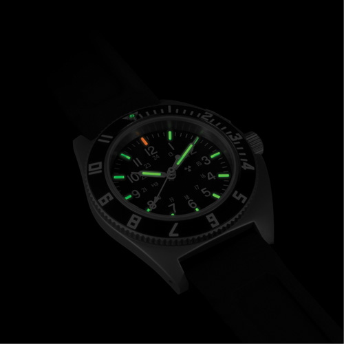 Montre Steel Navigator sur ensemble bracelet en caoutchouc noir de trois morceaux, Num&eacute;rique, &agrave; piles, 41 mm, Noir Ontario Safety Products