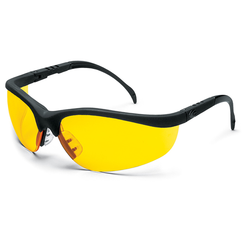 Lunettes de s&eacute;curit&eacute; Klondike, Lentille Ambr&eacute;e, Anti-&eacute;gratignures, R&eacute;pond ou surpasse la norme CSA Z94.3 Ontario Safety Products