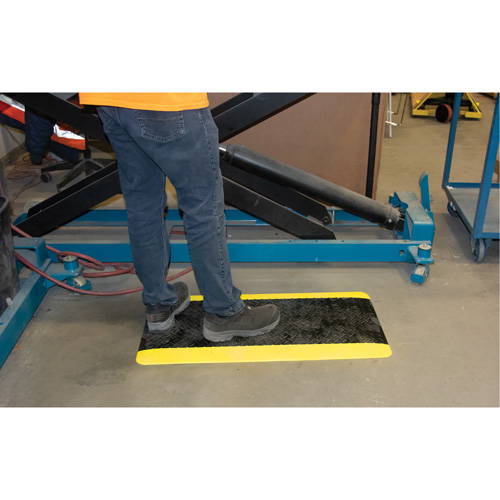 Anti-Fatigue Matting, Diamond, 1-2/3' x 3-1/4' x 3/4", Black/Yellow, Polyurethane Ontario Safety Products