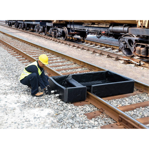 Berme Ultra-Track Berm, Capacit&eacute; 144 gal. US, 4' la x 6' lo x 12" h, Paroi en mousse Ontario Safety Products
