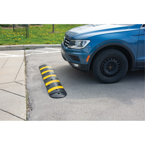 Ensemble de bosse de d&eacute;c&eacute;l&eacute;ration, Caoutchouc, 4' lo x 11" la x 2" h Ontario Safety Products