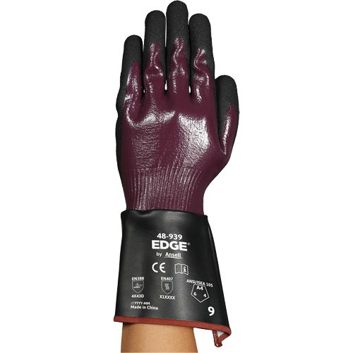 Gants &agrave; manchette 48-939 EDGE, Taille 6, Calibre 13, Rev&ecirc;tement Nitrile, Enveloppe en Polyester/PEHP/Spandex, ASTM ANSI niveau A4 Ontario Safety Products