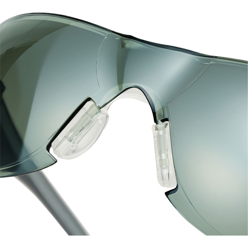 Lunettes de s&eacute;curit&eacute; Adapt Lite, Lentille Int&eacute;rieur/ext&eacute;rieur, Antibu&eacute;e/Anti-&eacute;gratignures, ANSI Z87+/R&eacute;pond ou surpasse la norme CSA Z94.3 Ontario Safety Products