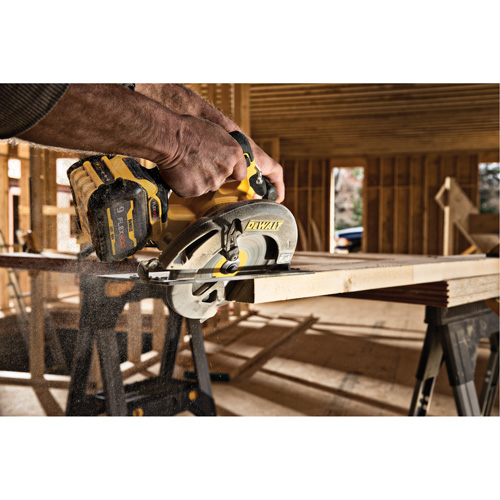 Scie circulaire sans balai Flexvolt Max avec frein &eacute;lectrique (outil seulement), 7-1/4", 60 V Ontario Safety Products