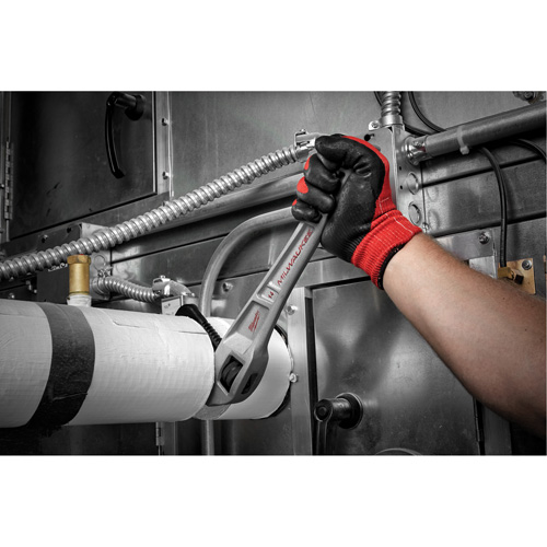Aluminum Offset Pipe Wrench, 2" Jaw Capacity, 14" Long, Powder Coated Finish, Ergonomic Handle Ontario Safety Products