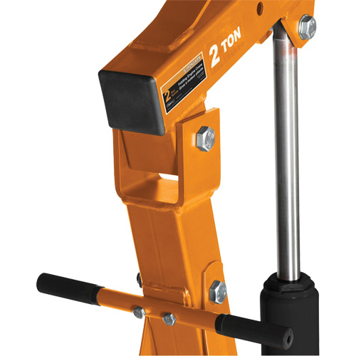 Grue escamotable pour moteur — Strongarm Ontario Safety Products