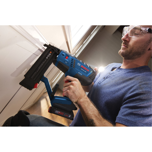 Brushless 18-Gauge Brad Nailer Kit with Standard Power Battery, 18 V, Lithium-Ion Ontario Safety Products