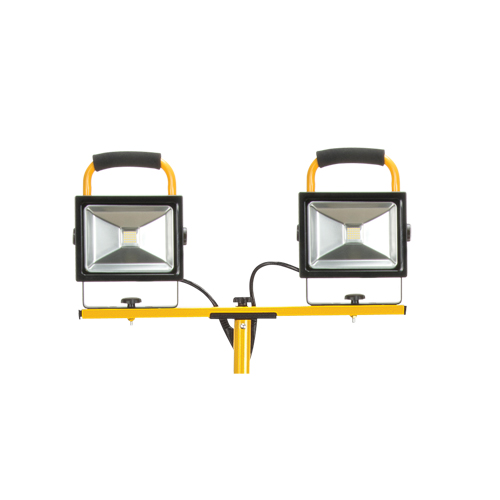 Projecteur double, DEL, 40 W, 4800 lumens, Boîtier en Aluminium Ontario Safety Products