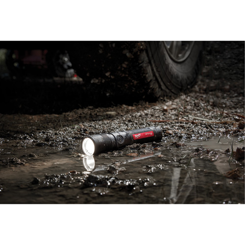 Lampe de poche 1100L &agrave; mise au point par torsion, DEL, 1100 lumens, Piles Rechargeable Ontario Safety Products