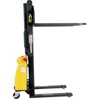 Gerbeur motoris&eacute; avec m&acirc;t &eacute;troit, Fonctionnement &eacute;lectrique, Capacit&eacute; 1500 lb, Lev&eacute;e max 63" Ontario Safety Products