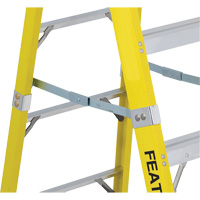 Escabeaux industriels robustes (s&eacute;rie 6400), 4', Fibre de verre, Capacit&eacute; 300 lb, Type 1A Ontario Safety Products