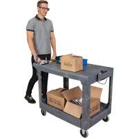 Chariot utilitaire pour l'entretien avec tablette plate, 2 tiers, 25-1/4" x 32-1/4" x 44", Capacit&eacute; 550 lb Ontario Safety Products