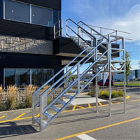 Escalier Smartstairs t&eacute;lescopique &agrave; 3-5 marches en aluminium Ontario Safety Products