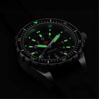 Tr&egrave;s grande montre &agrave; quartz pour plongeur avec feuille d'&eacute;rable rouge, Num&eacute;rique, &agrave; piles, 46 mm, Noir Ontario Safety Products