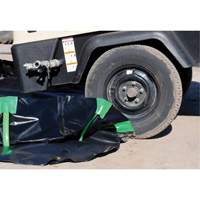 Ultra-Containment Berm&reg;, 179 US gal. Capacity, 4' W x 6' L x 12" H, Stake Wall Ontario Safety Products