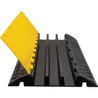 Protecteur de c&acirc;bles en polyur&eacute;thane, 3 canaux, 35,43" lo x 19,69" la x 3" h Ontario Safety Products