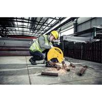 Scie &agrave; tronçonner, 14", 4000 tr/min &agrave; vide, 120 V, 15 A Ontario Safety Products