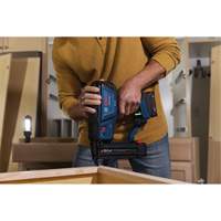 Brushless 18-Gauge Brad Nailer Kit with Standard Power Battery, 18 V, Lithium-Ion Ontario Safety Products